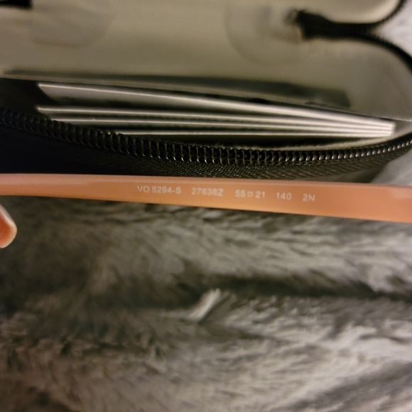 Vogue Light Pink Cateye Sunglasses BNWT - Picture 3 of 6